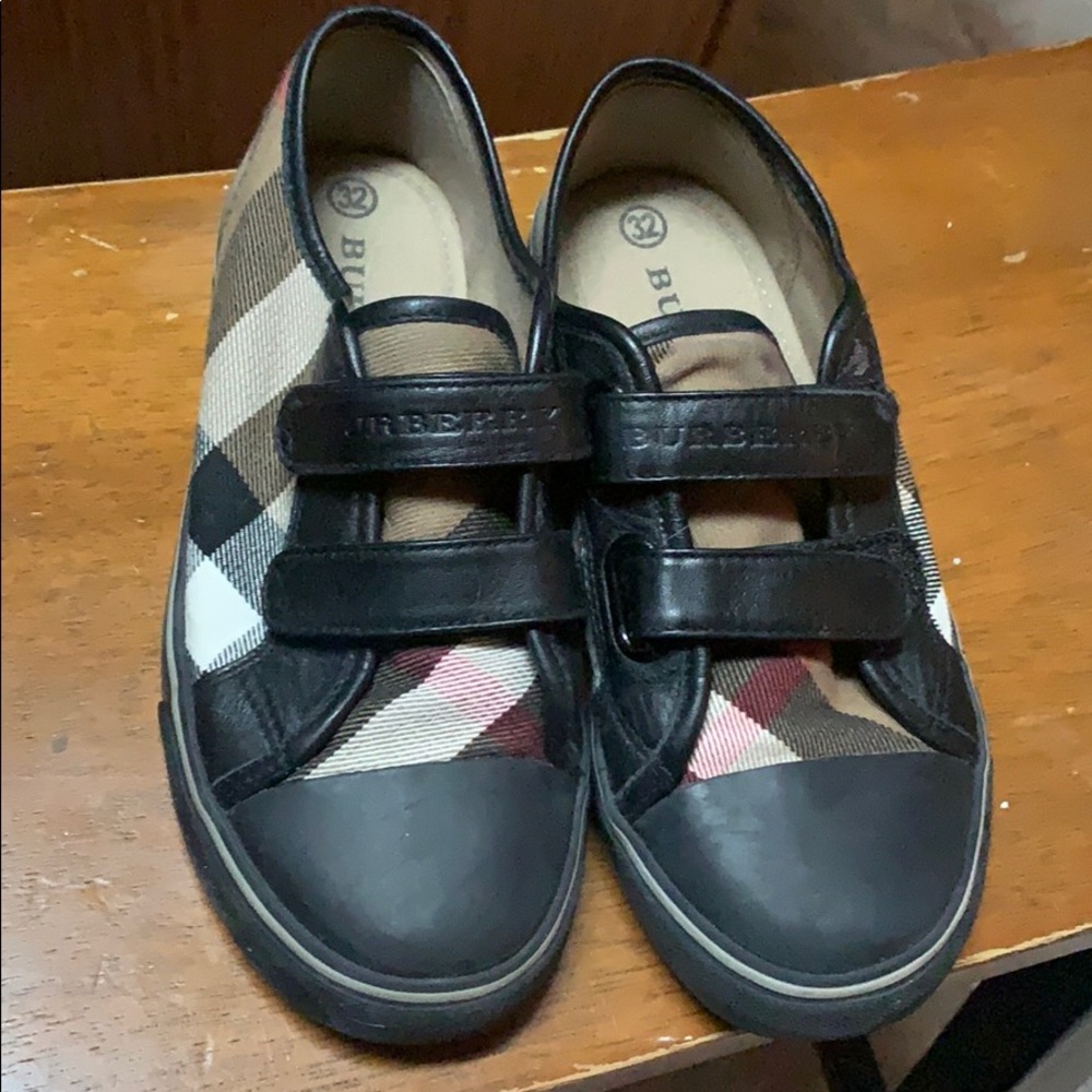 Boys Burberry shoes